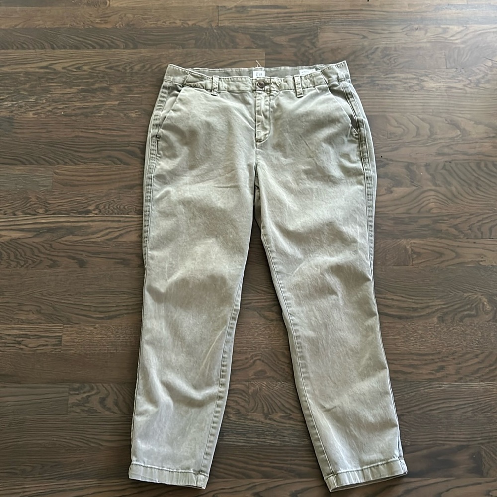 GAP | Faded Olive | Girlfriend Chino | Size 10P